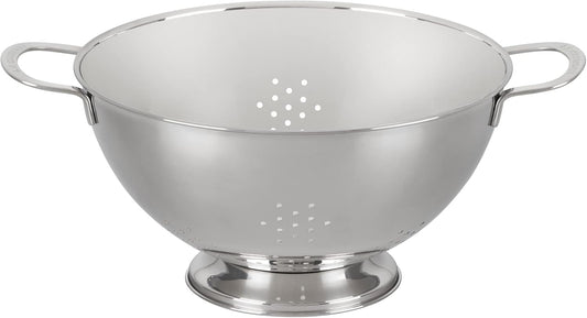 Le Creuset Set of 3 Nested Mixing Bowls w/Nonslip Silicone Base & Plastic Air Tight Lids
