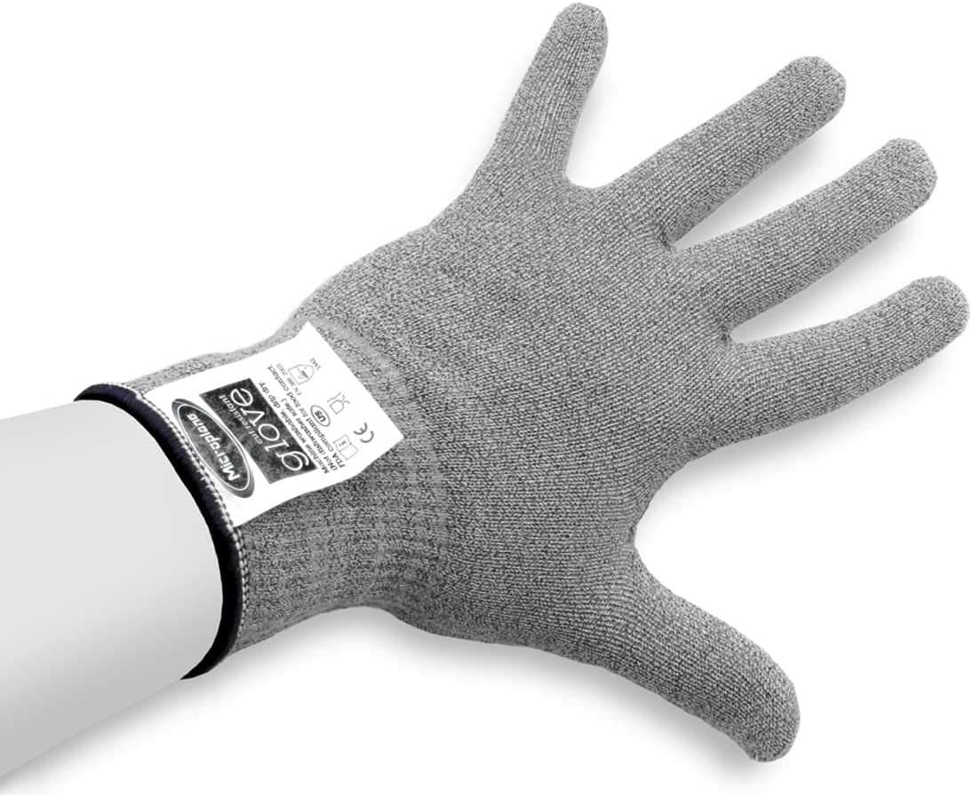 Microplane Cut-Resistant Glove with 4 Blade Box Grater