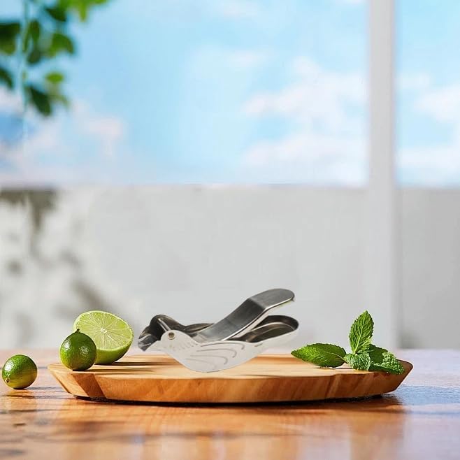Bird Shaped Lemon Juicer, Stainless Steel Manual Citrus Squeezer, Bird Design Kitchen Press for Orange Lime Grapefruit, Hand Press Fruit Juicer with Pour Spout (2PCS)