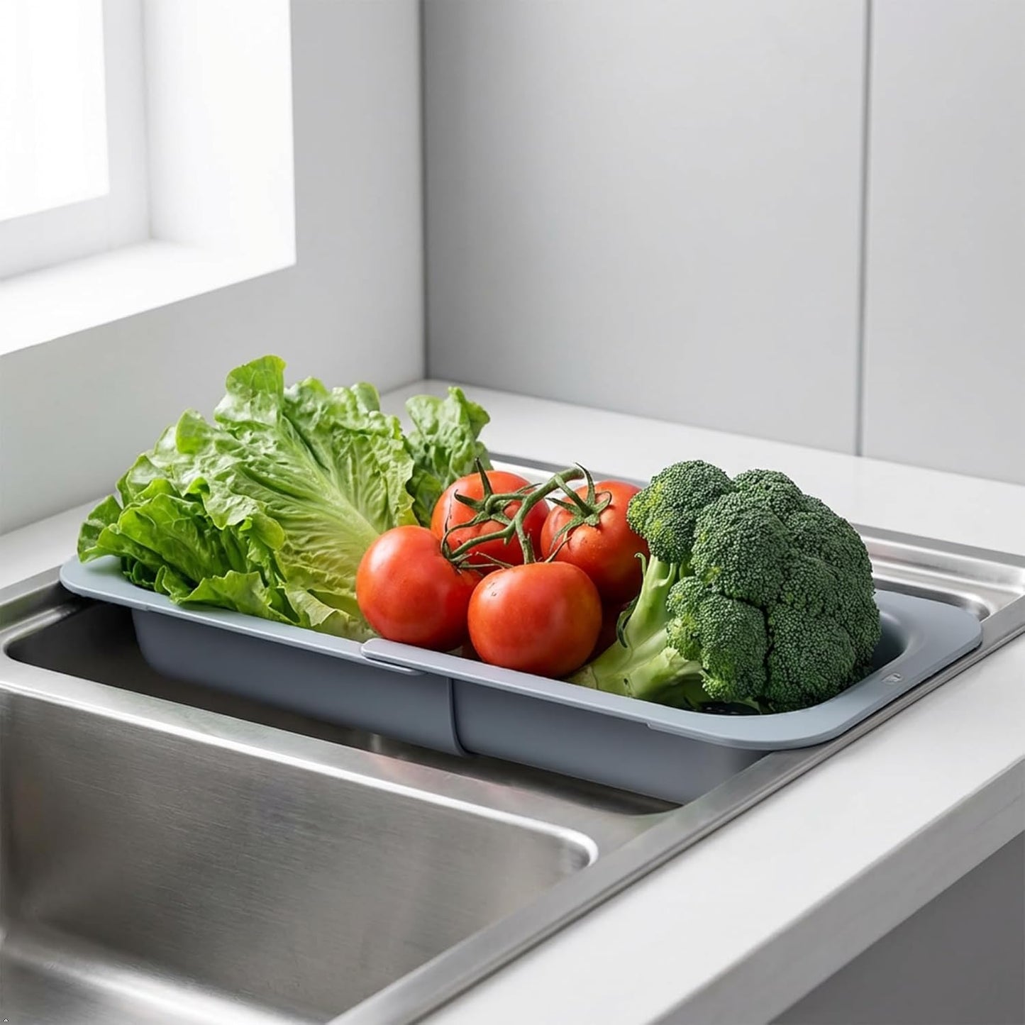 Expandable Over Sink Strainer for Kitchen Sink, Adjustable Sink Colander Basket, Kitchen Sink Strainer for Washing Fruits, Vegetables, Dishes & Utensils, Space Saving Drain Basket, Gray