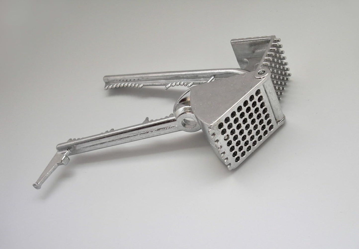 Tredoni Aluminium Big Garlic Press Masher with Head-Cleaner, Olive Pitter, Nutcracker, Meat Tenderizer & Fish Scraper