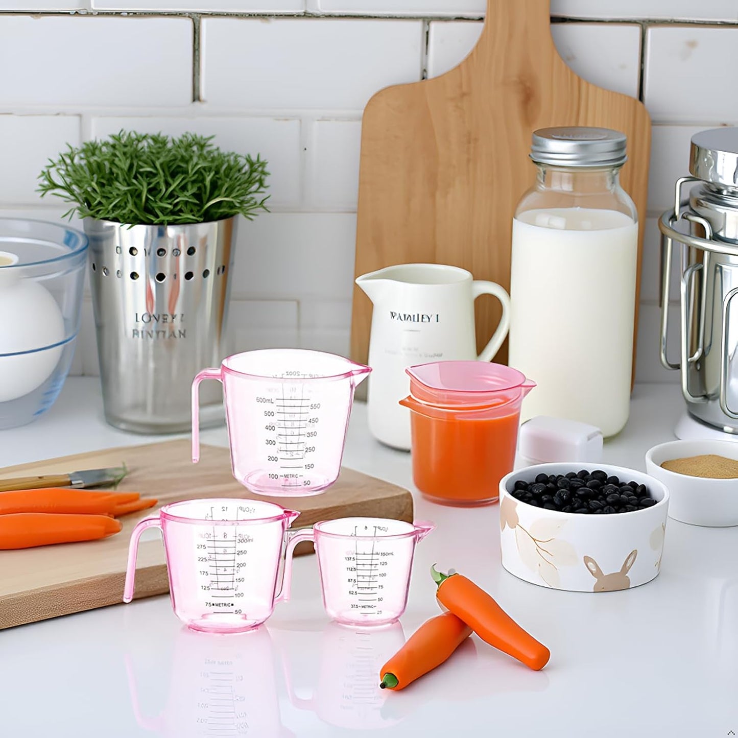 Cute Pink Plastic Measuring Cup - 3 Pack, Home Kitchen Cooking and Baking Seasoning Liquid Measuring Cups, Multiple Scale Identification, with Handle and Triangle Mouth (150ml, 300ml, 600ml)