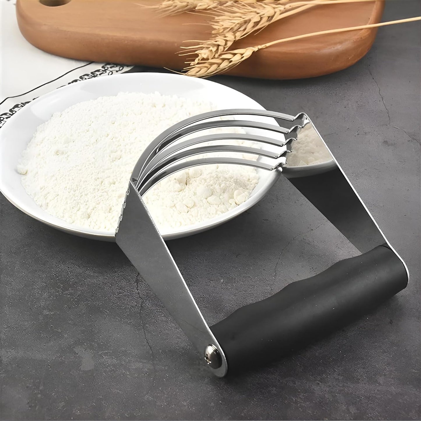 Dough Blender, Top Professional Pastry Cutter with Heavy Duty Stainless Steel Blades, Medium Size, Black