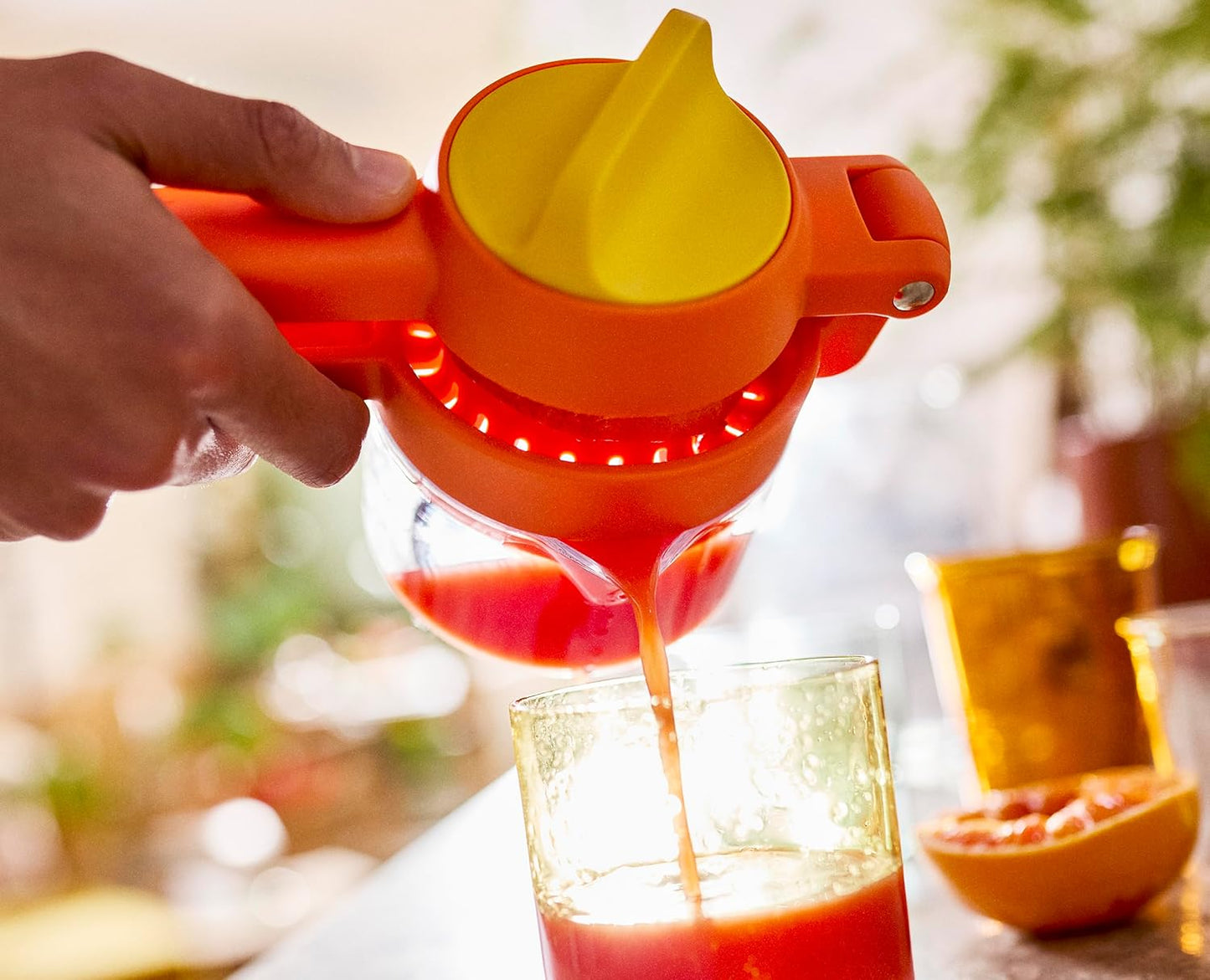 Joseph Joseph 20171 JuiceMax Dual-action Citrus Press, Yellow