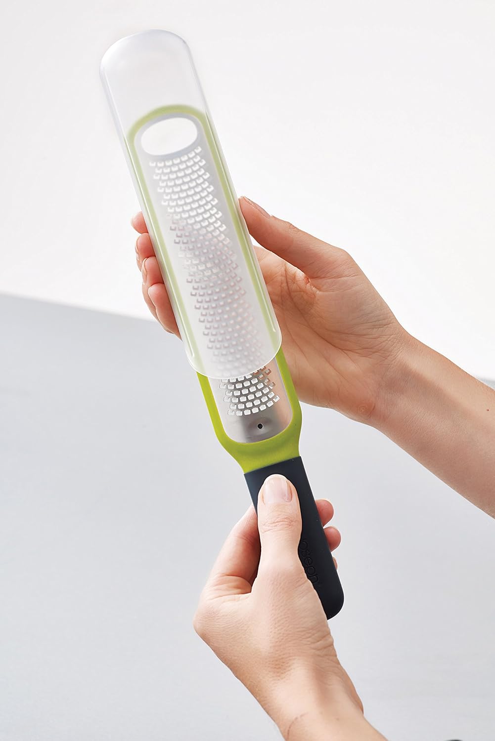 Joseph Joseph 20049 Handi-Zest Multi-Function Zester with Blade Wiper, Green