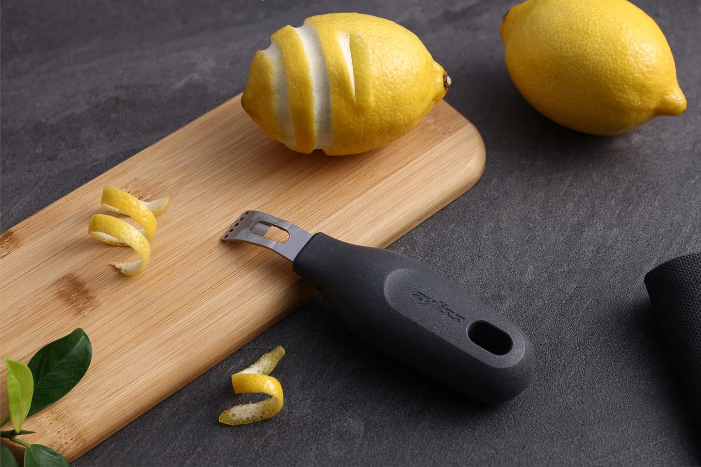 Zyliss 2 in 1 Zester, Citrus Grater/Zester with Coarse and Fine Zests, Sustainable Wheat Straw Handle/Stainless Steel, Dishwasher Safe