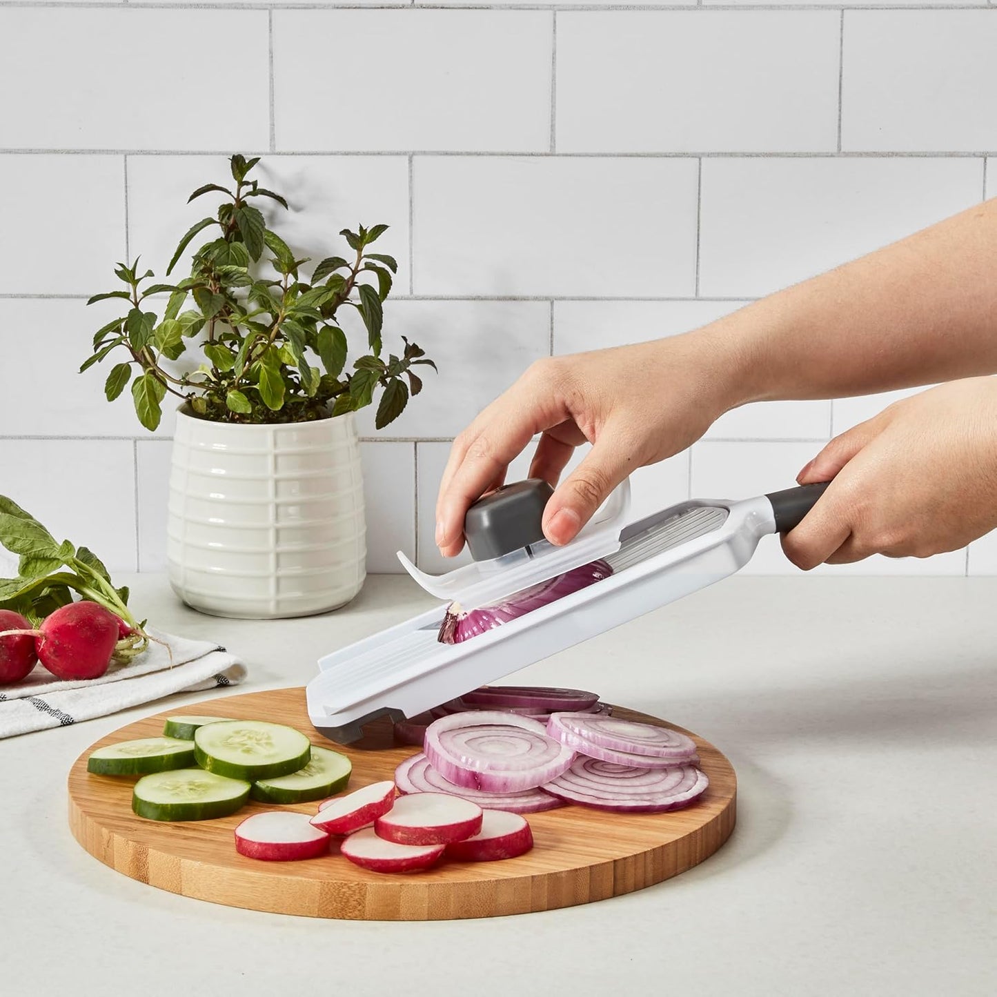Cuisinart PrecisionSlice™ Handheld Mandoline Slicer