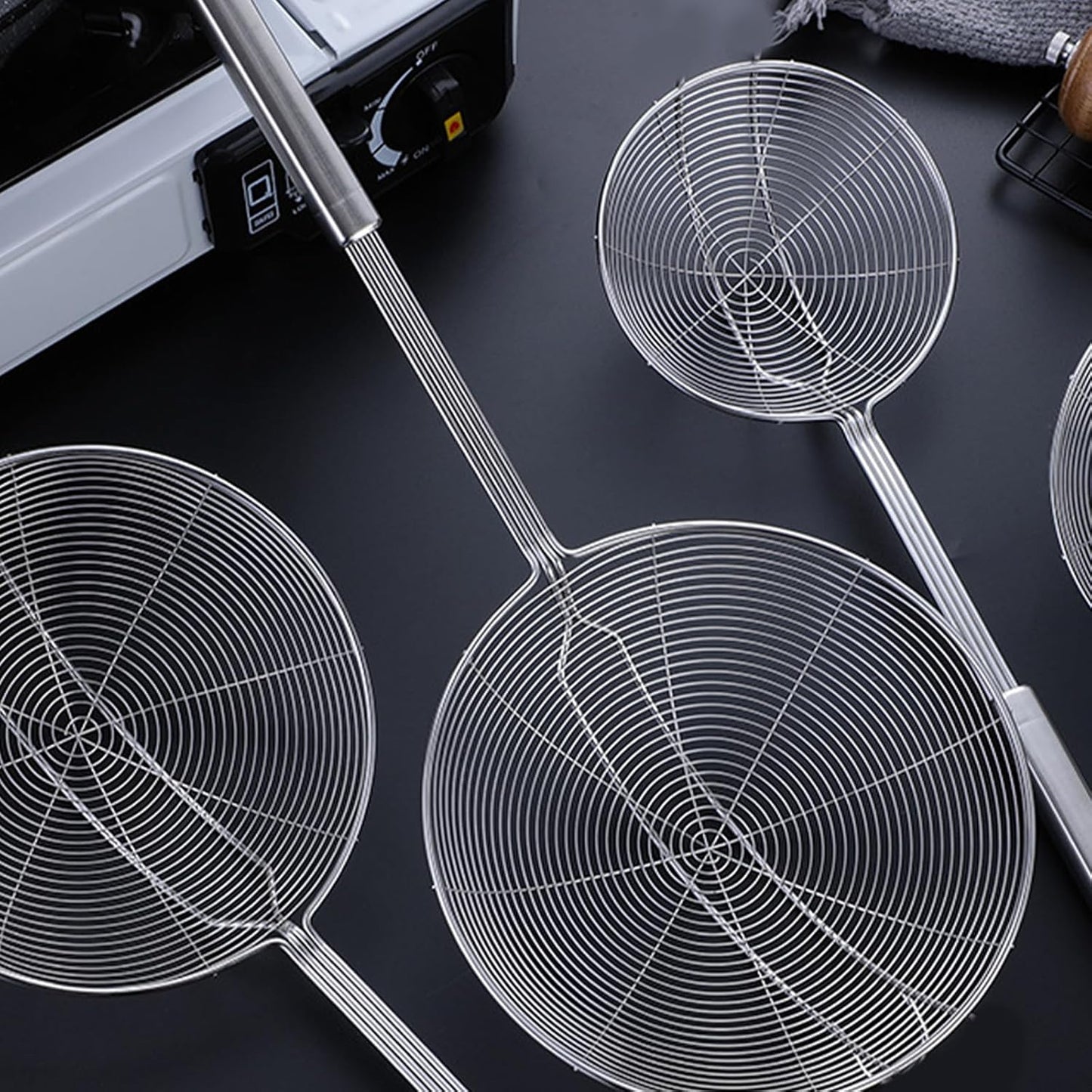 Stainless Steel Spider Skimmer, Set of 2 Professional Kitchen Pasta Strainer Spoon with Long Handle (L17 x D7.5 and L15.7 x D6)