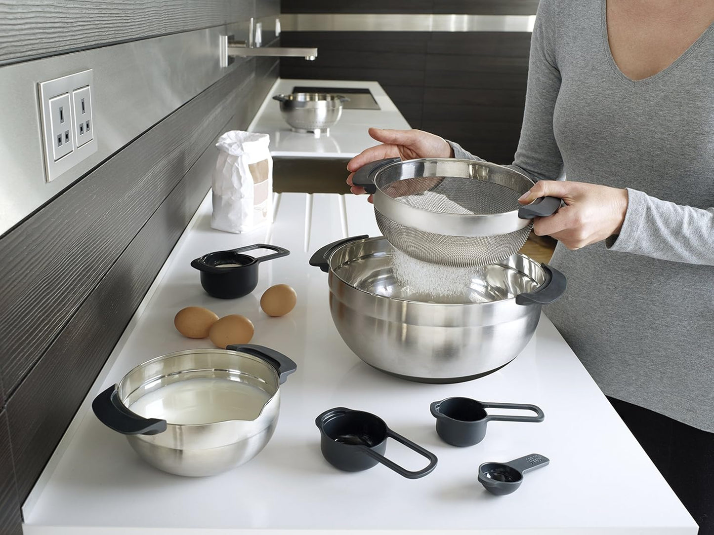 Joseph Joseph Nest 9 Plus, 9 Piece Compact Food Preparation Set with Mixing Bowls, Measuring cups, Sieve and Colander, MultiColor
