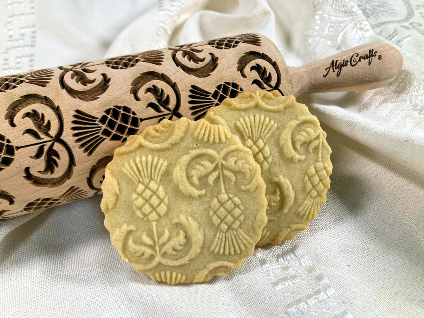 HEARTS EMBOSSING ROLLING PIN WOODEN ROLLING PIN for EMBOSSED COOKIES with LOVE HEARTS