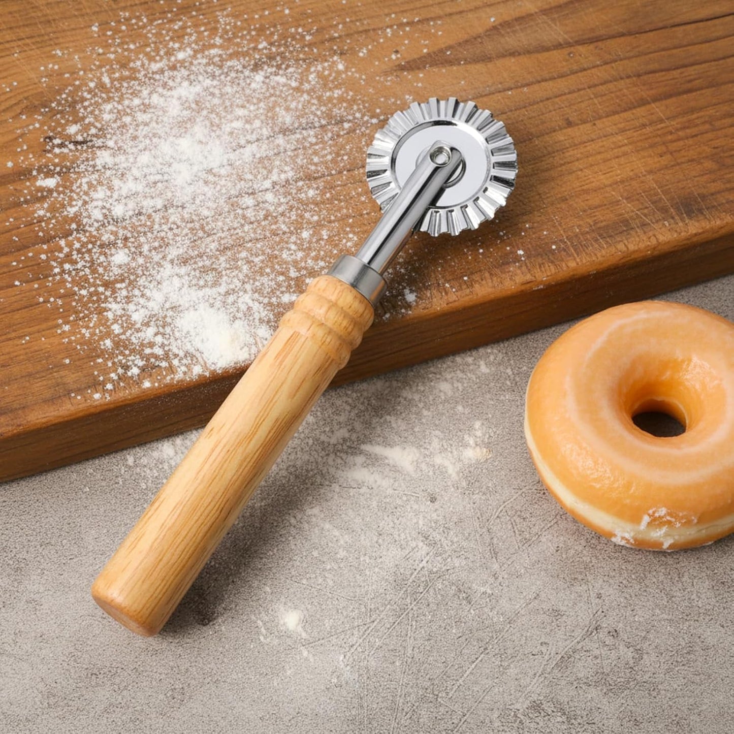 Long Handle Small Cutter Wheel, Pastry and Pasta Cutter Wheel Versatile Crinkle and Pastry Cutters for Effortless Slicing for Ravioli Pasta Dumplings Lasagna Pierogi