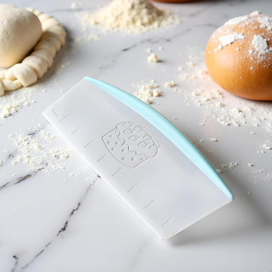 Plastic Pastry Bench Scraper Chopper Cake Cutter with Measuring Scale Multipurpose Kitchen Gadget Pizza Cutters for Cooking Baking Bread and Pizza Dough, Pizza Cutters