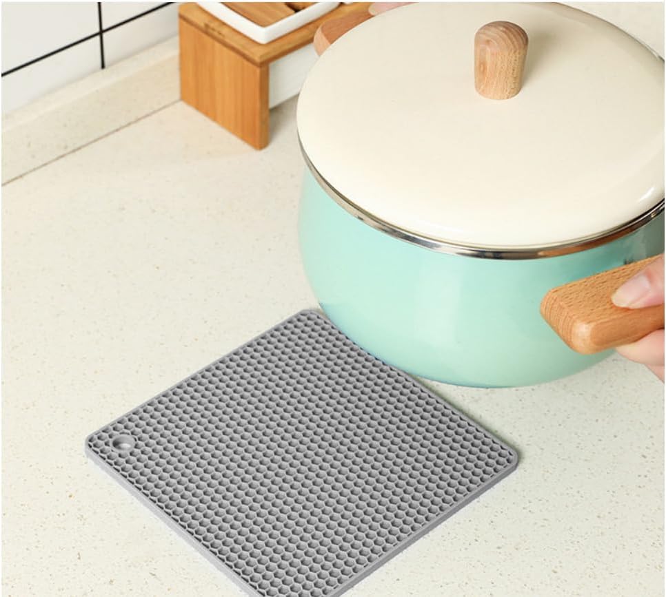 Silicone Non-Slip, Heat Resistant & Water-Trapping Trivet Mats for Water Glasses & Teacup & Coffee Cup & Dishes & Cookware, Multipurpose Kitchen Table Coaster, 5.5-Inch, 2 Pcs, Black