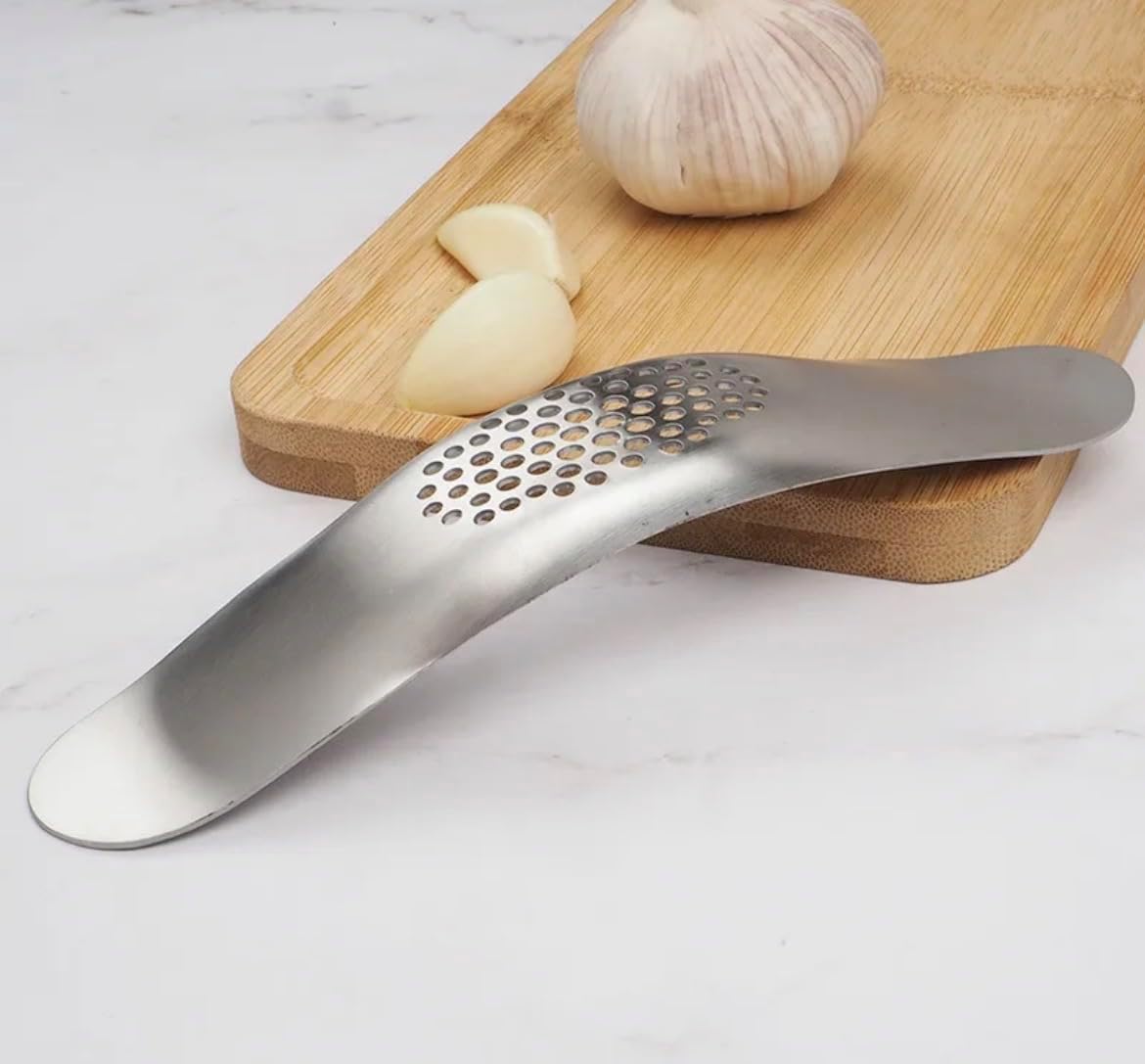 Stainless Steel Garlic Press Rocker, Mincer and Crusher Tool, Silver, Kitchen Gadget