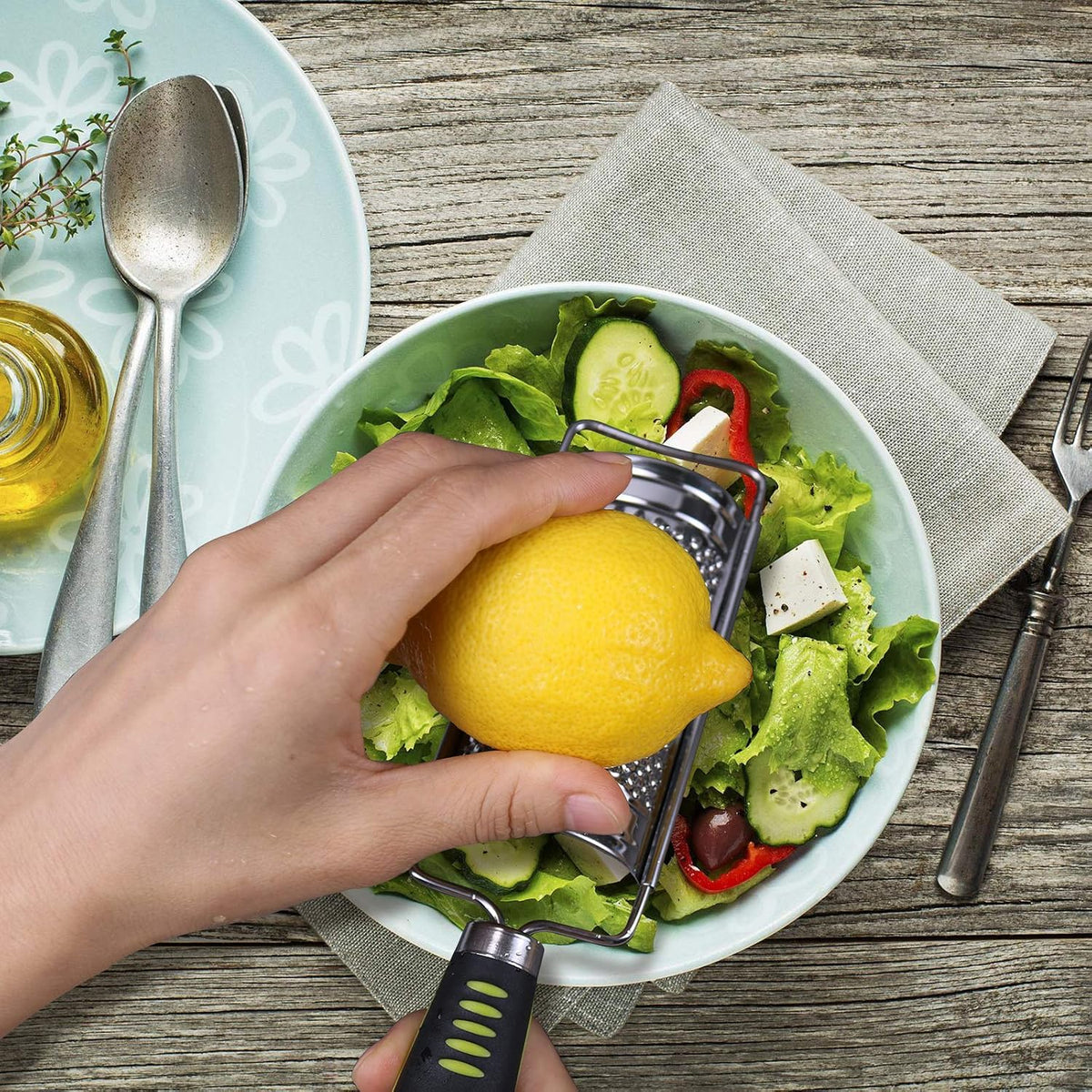 Handheld Cheese Graters with Cleaning Brush