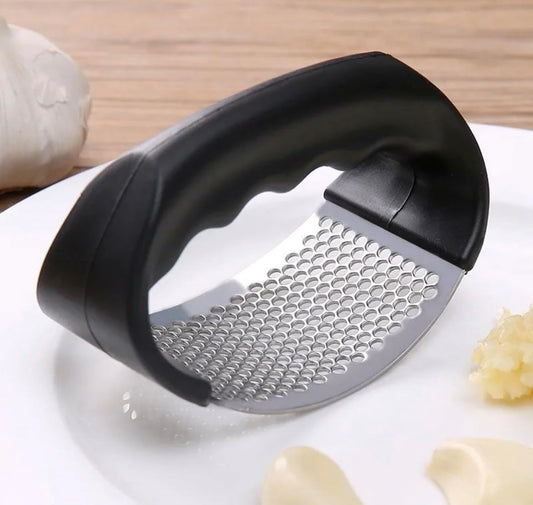 Garlic Press with Stainless Steel Plate, 3mm Fine Holes, Ergonomic Black Handle, Mincer for Kitchen