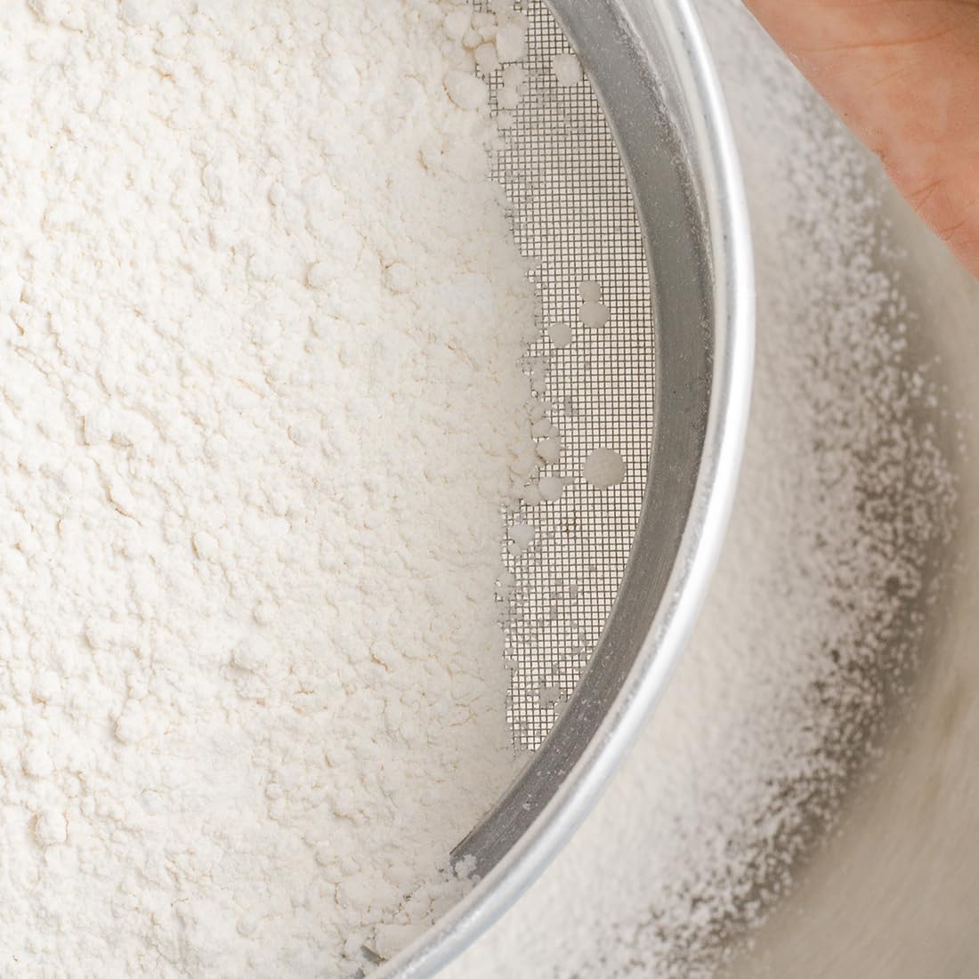 Flour Sifter Stainless Steel 8 Inch 60 Mesh Fine Mesh Strainers Flour Sieve for Baking Cake Bread