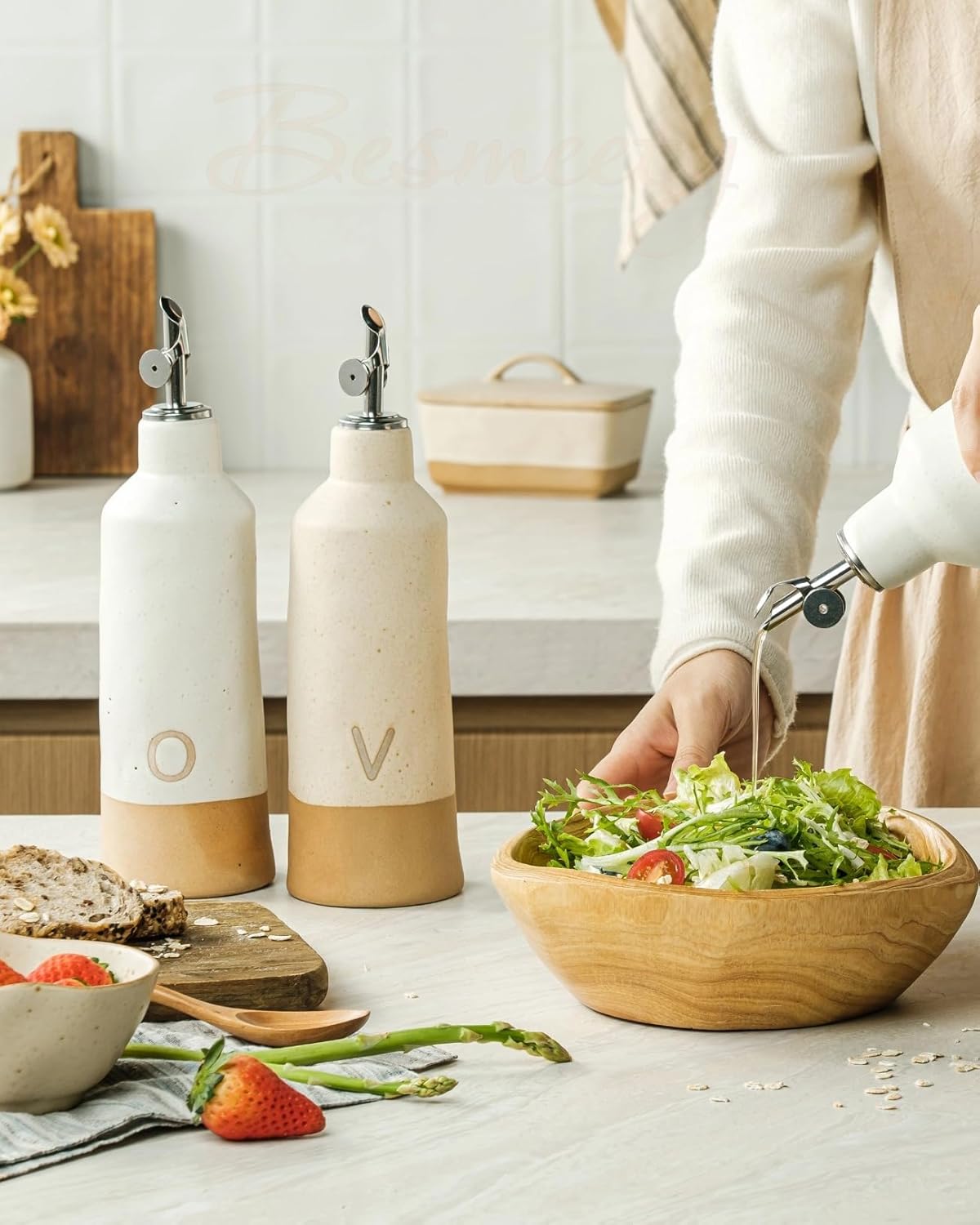 18oz Olive Oil Dispenser Bottle for Kitchen, Ceramic Oil and Vinegar Dispenser Set with Automatic Stainless Steel Pourer