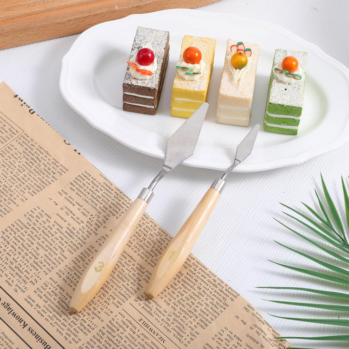 5 Pcs Cake Decorating Spatula, Off Set Spatulas for Frosting Stainless Steel Cake Apatula Palette Knife Baking Pastry Tool for Cakes Fondant Chocolate
