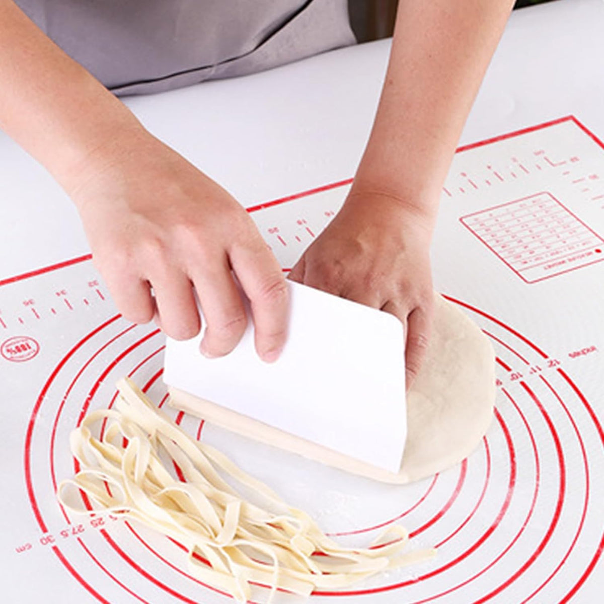 3 Piece Plastic Dough Scraper, Food Grade Trapezoidal Bread Scraper Bowl Scraper Set Multipurpose Kitchen Food Scraper for Bread Cake Fondant Icing Cream Pizza Making Size L M S