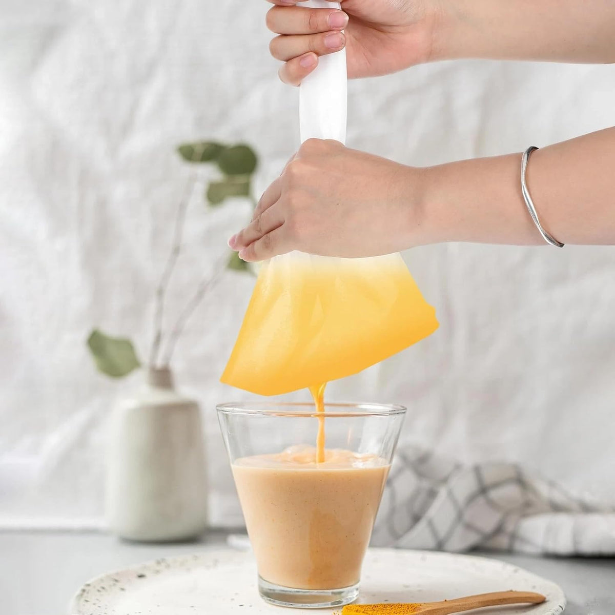 6Pcs 12 x 8 Inch Nylon Nut Milk Bag Nut Bag Strainer Fine Mesh Cheese Cloth Reusable 200 Mesh Fine Mesh Bag for Straining Fruit Juice Coffee Tea Yogurt Cheese Tofu Cold Brew Filter Bag