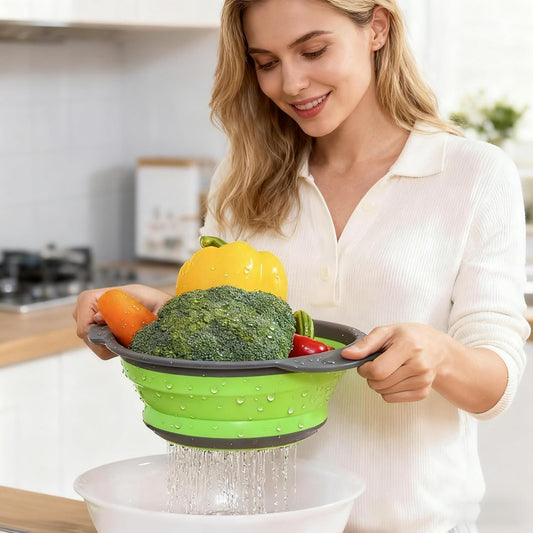Three-Piece Collapsible Strainer - Made of Silicone with a Plastic Handle, Used for Draining Pasta, Vegetables, and Fruits - Space-Saving Kitchen Straining Basket (green)