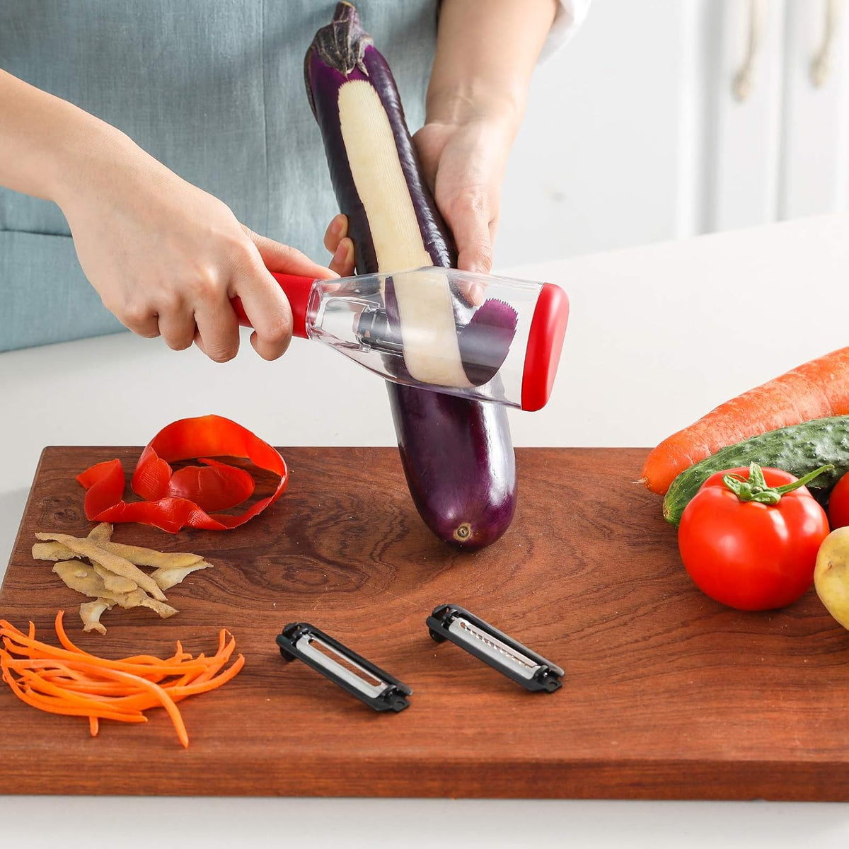 Vegetable Peeler with Container Kitchen Peeler, Slicer Shredders with 3 Interchangeable Blades Julienne Peeler for Veggies and Fruits