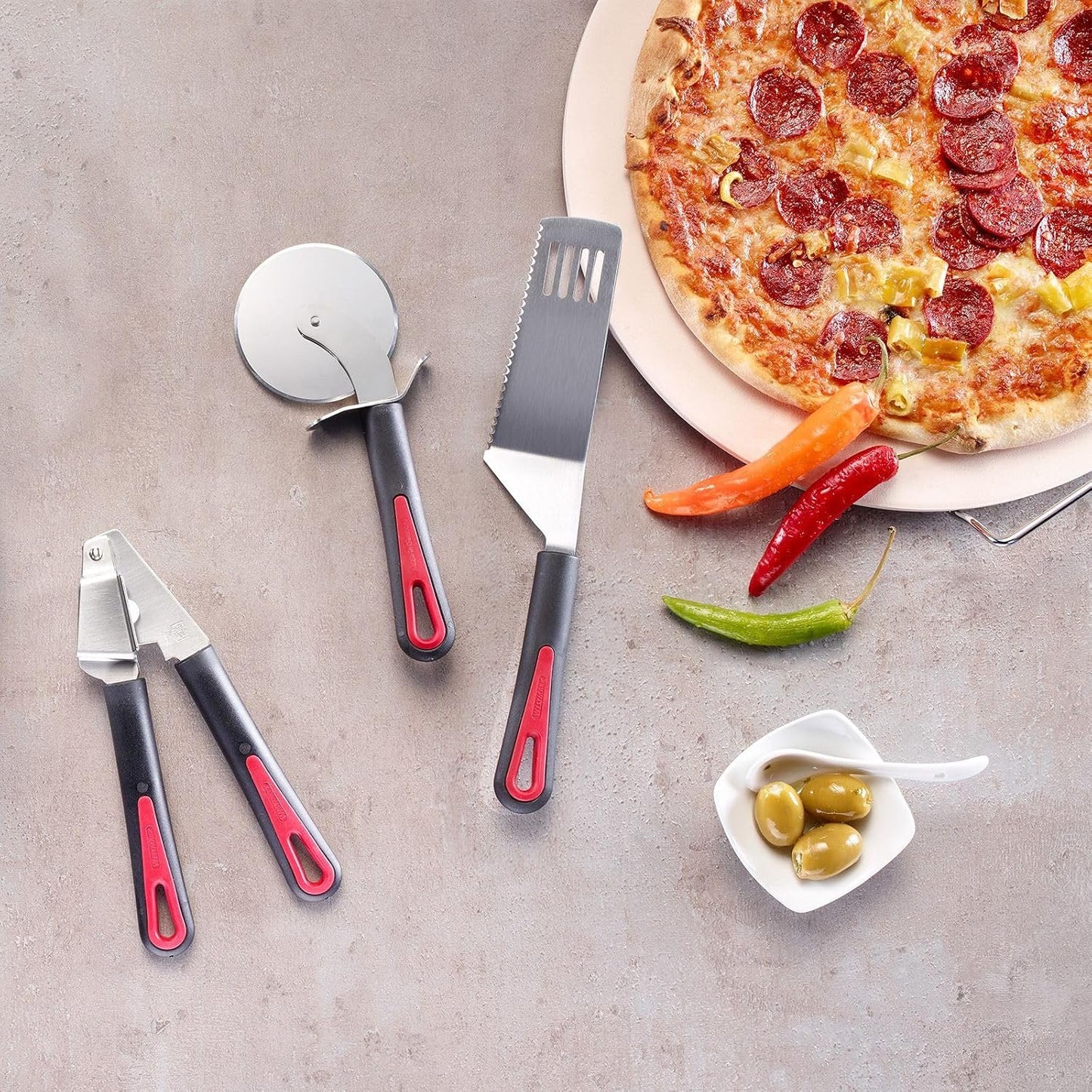 Gallant Plus 29392270 Garlic Press with Two Press Inserts: Fine and Coarse, Plastic/Stainless Steel, Black/Red/Silver