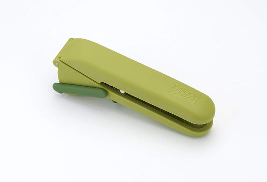 CleanForce Manual Garlic Press and Mincer with Wiper