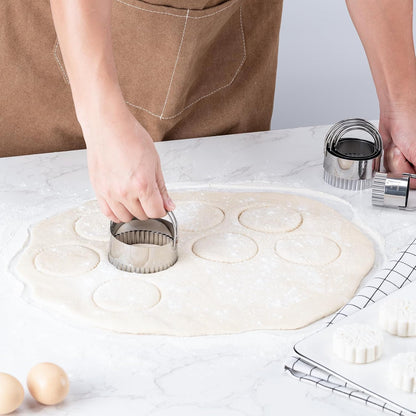 Biscuit Cutter Set, Round Cookie Cutters with Handle | 5 Pieces Stainless Steel Circle Professional Baking Dough Tools for Cake