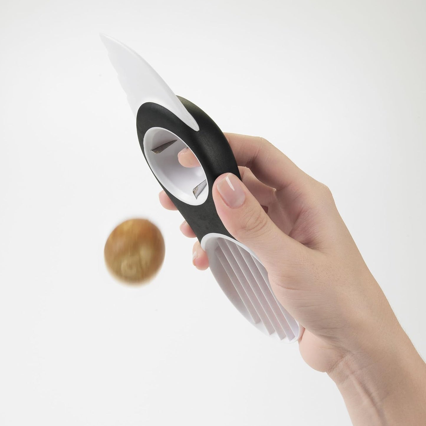 Good Grips 3-in-1 Avocado Slicer, White | Removes pits cleanly and slices effortlessly to speed up food prep, perfect for high-volume commercial catering kitchens.