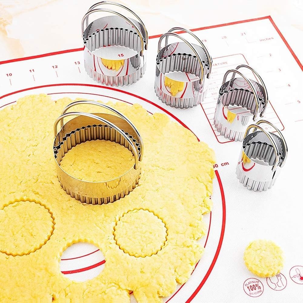 Stainless Steel Biscuit Cutters Set for Baking (5 Pieces) | Fluted Round Cookie Cutters with Handle | Professional Baking Dough Tools