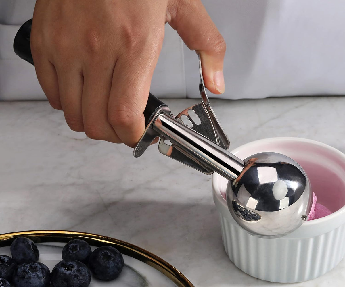 34745 Food Disher/Ice Cream Scoop, Size 6