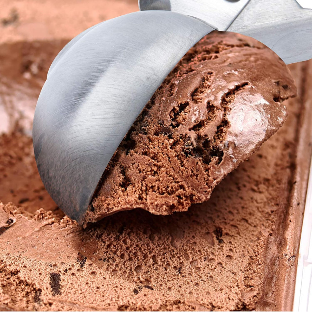 Premium Ice Cream Scoop with Trigger Ice Cream Scooper Stainless Steel, Heavy Duty Metal Icecream Scoop Spoon Dishwasher Safe, Perfect for Frozen Yogurt, Gelatos, Sundaes, Medium Silver