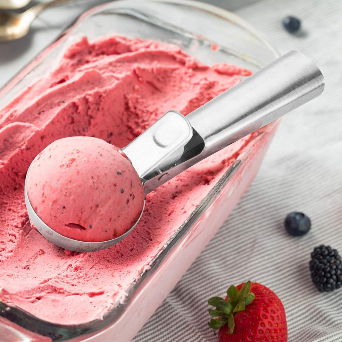 Premium Ice Cream Scoop with Trigger Ice Cream Scooper Stainless Steel, Heavy Duty Metal Icecream Scoop Spoon Dishwasher Safe, Perfect for Frozen Yogurt, Gelatos, Sundaes, Medium Silver