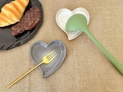 Ceramic Spoon Rest for Stove Top, Heart Cute Spoon Rest for Kitchen Counter, Cooking Spoon Holder for Kitchen Counter, Utensil Rest Spatula Rest Ladle Holder Tong Rest (Retro Red)