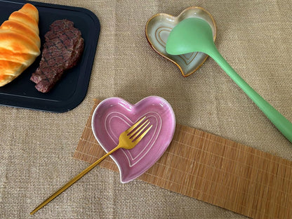 Ceramic Spoon Rest for Stove Top, Heart Cute Spoon Rest for Kitchen Counter, Cooking Spoon Holder for Kitchen Counter, Utensil Rest Spatula Rest Ladle Holder Tong Rest (Retro Red)