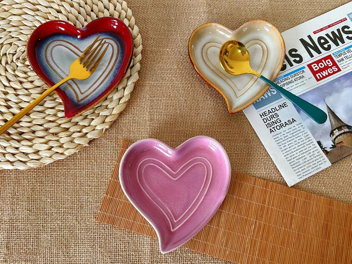 Ceramic Spoon Rest for Stove Top, Heart Cute Spoon Rest for Kitchen Counter, Cooking Spoon Holder for Kitchen Counter, Utensil Rest Spatula Rest Ladle Holder Tong Rest (Retro Red)