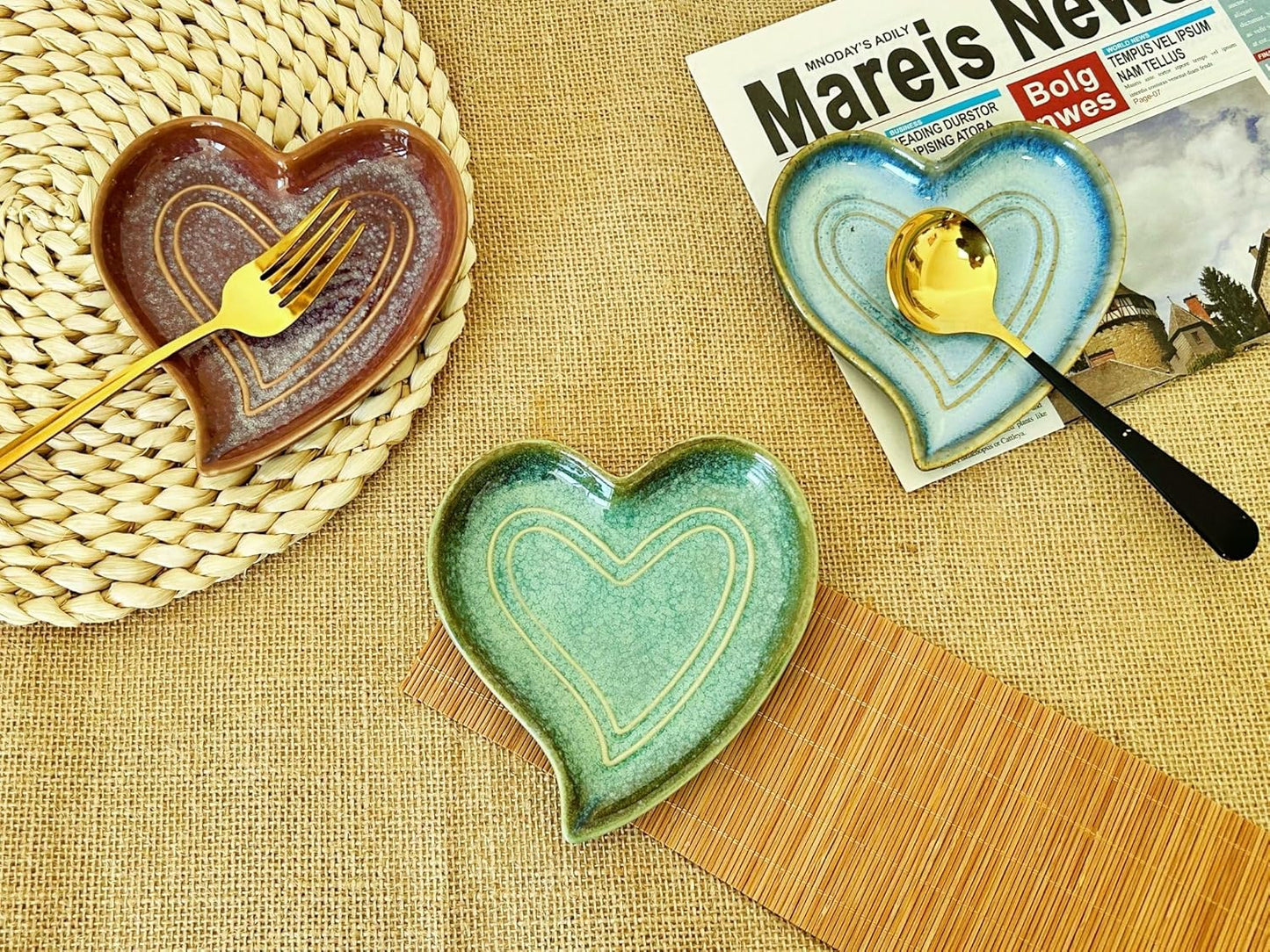 Ceramic Spoon Rest for Stove Top, Heart Cute Spoon Rest for Kitchen Counter, Cooking Spoon Holder for Kitchen Counter, Utensil Rest Spatula Rest Ladle Holder Tong Rest (Retro Red)
