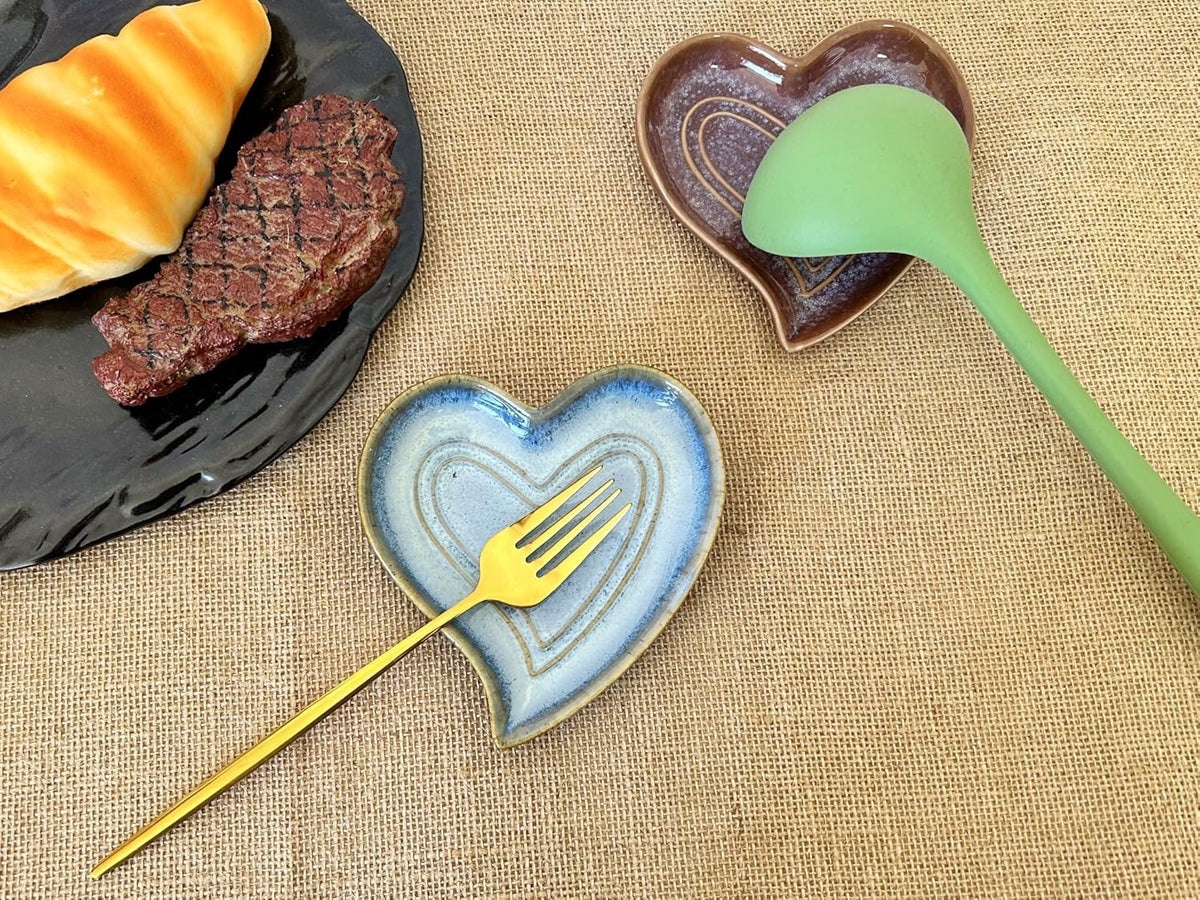 Ceramic Spoon Rest for Stove Top, Heart Cute Spoon Rest for Kitchen Counter, Cooking Spoon Holder for Kitchen Counter, Utensil Rest Spatula Rest Ladle Holder Tong Rest (Retro Red)
