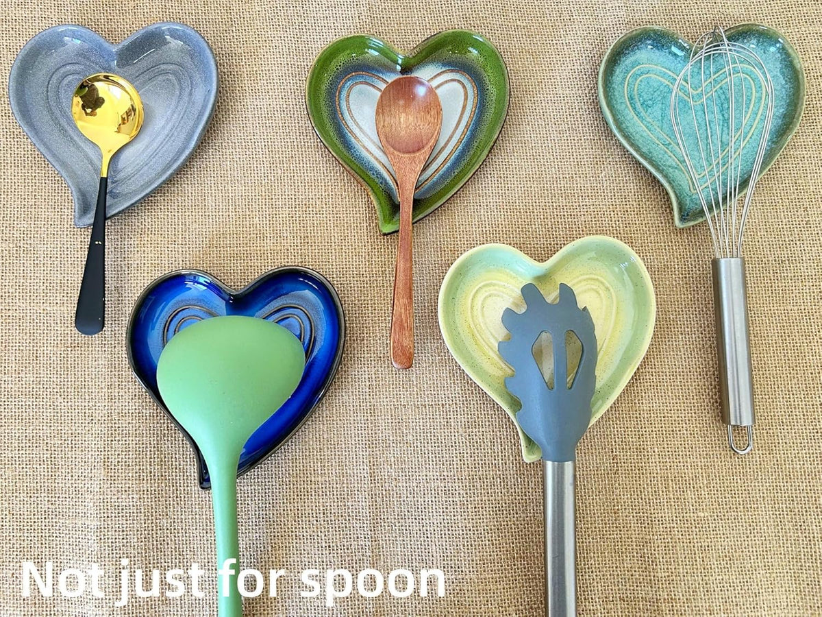 Ceramic Spoon Rest for Stove Top, Heart Cute Spoon Rest for Kitchen Counter, Cooking Spoon Holder for Kitchen Counter, Utensil Rest Spatula Rest Ladle Holder Tong Rest (Retro Red)