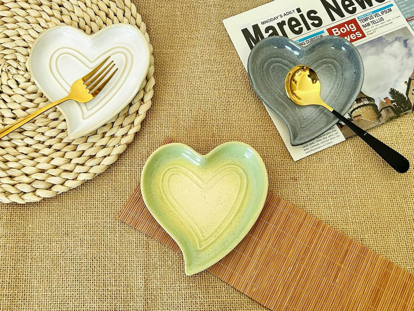 Ceramic Spoon Rest for Stove Top, Heart Cute Spoon Rest for Kitchen Counter, Cooking Spoon Holder for Kitchen Counter, Utensil Rest Spatula Rest Ladle Holder Tong Rest (Retro Red)