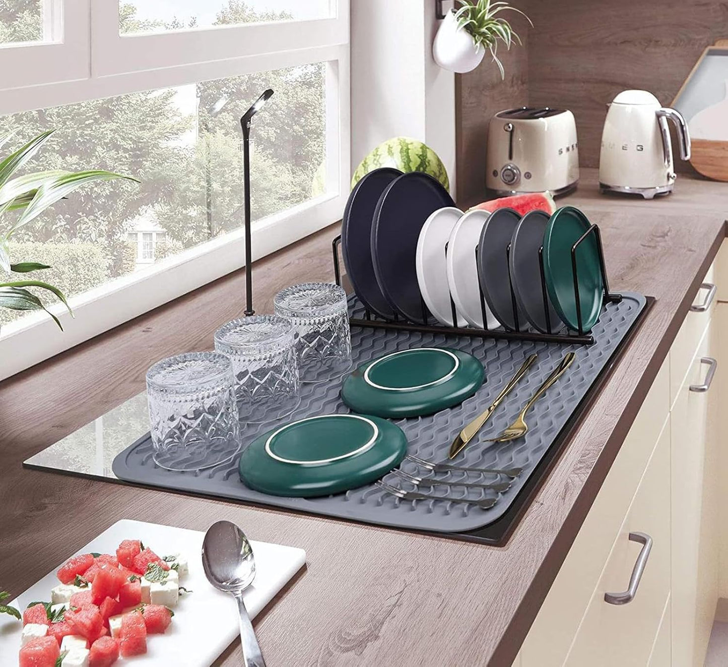 Large 17" x 14" Silicone Dish Drying Mat for Kitchen Counter, Easy clean, Quick Dry, Heat-resistant Dish Drainer Mat for Sink,Refrigerator or Drawer liner (Food Grade Silicone-Black)
