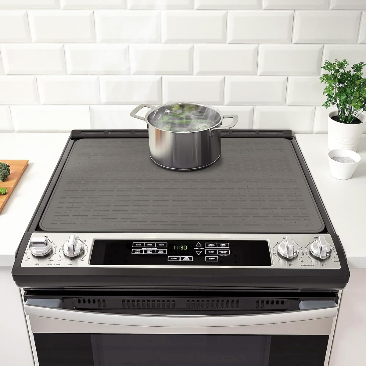 Stove Top Cover for Electric Stove- Range Covers for Electric Stove,Silicone XXL Dish Drying Mat, Glass Cooktop Covers, Flat RV Range top Mats (Black, 28"x20")