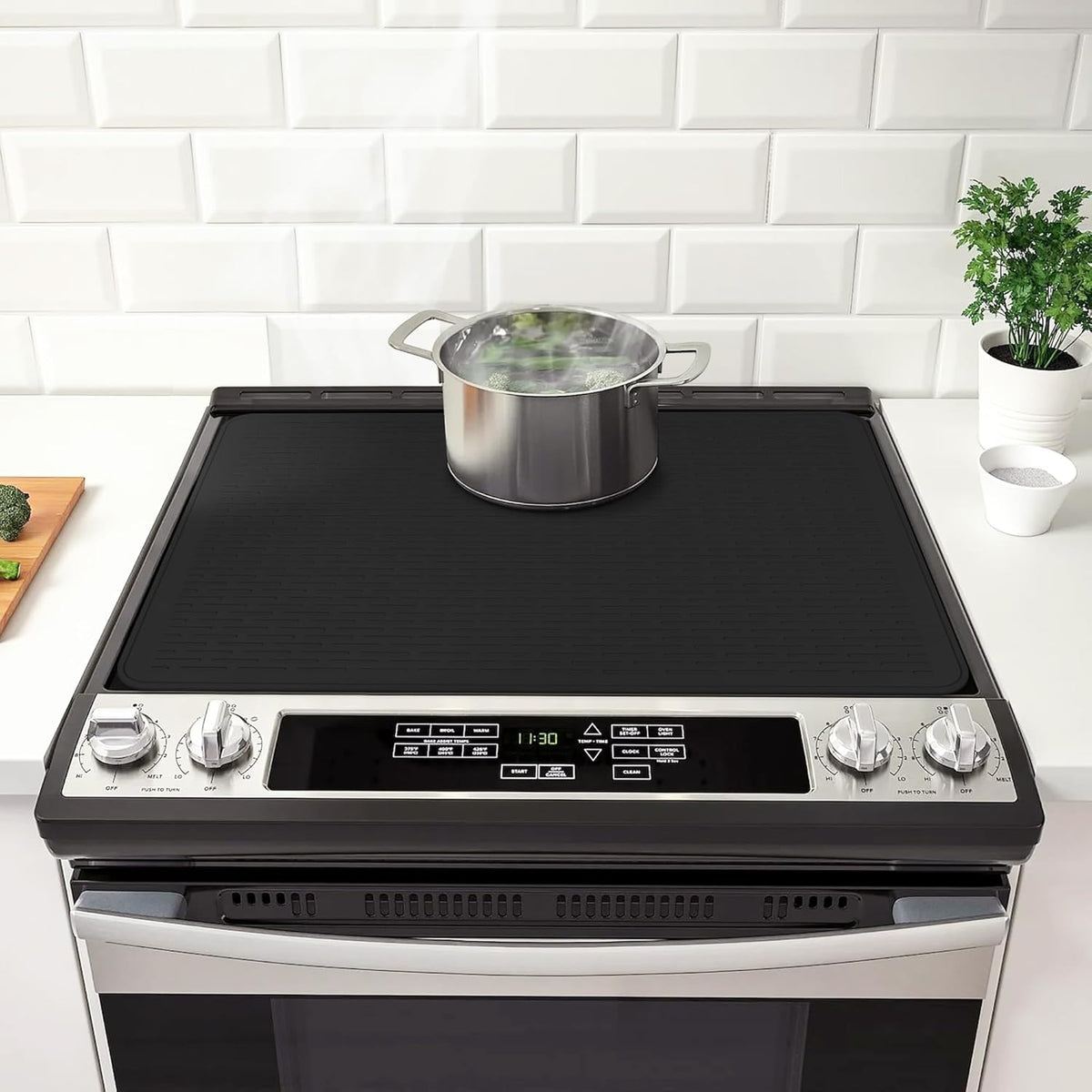 Stove Top Cover for Electric Stove- Range Covers for Electric Stove,Silicone XXL Dish Drying Mat, Glass Cooktop Covers, Flat RV Range top Mats (Black, 28"x20")