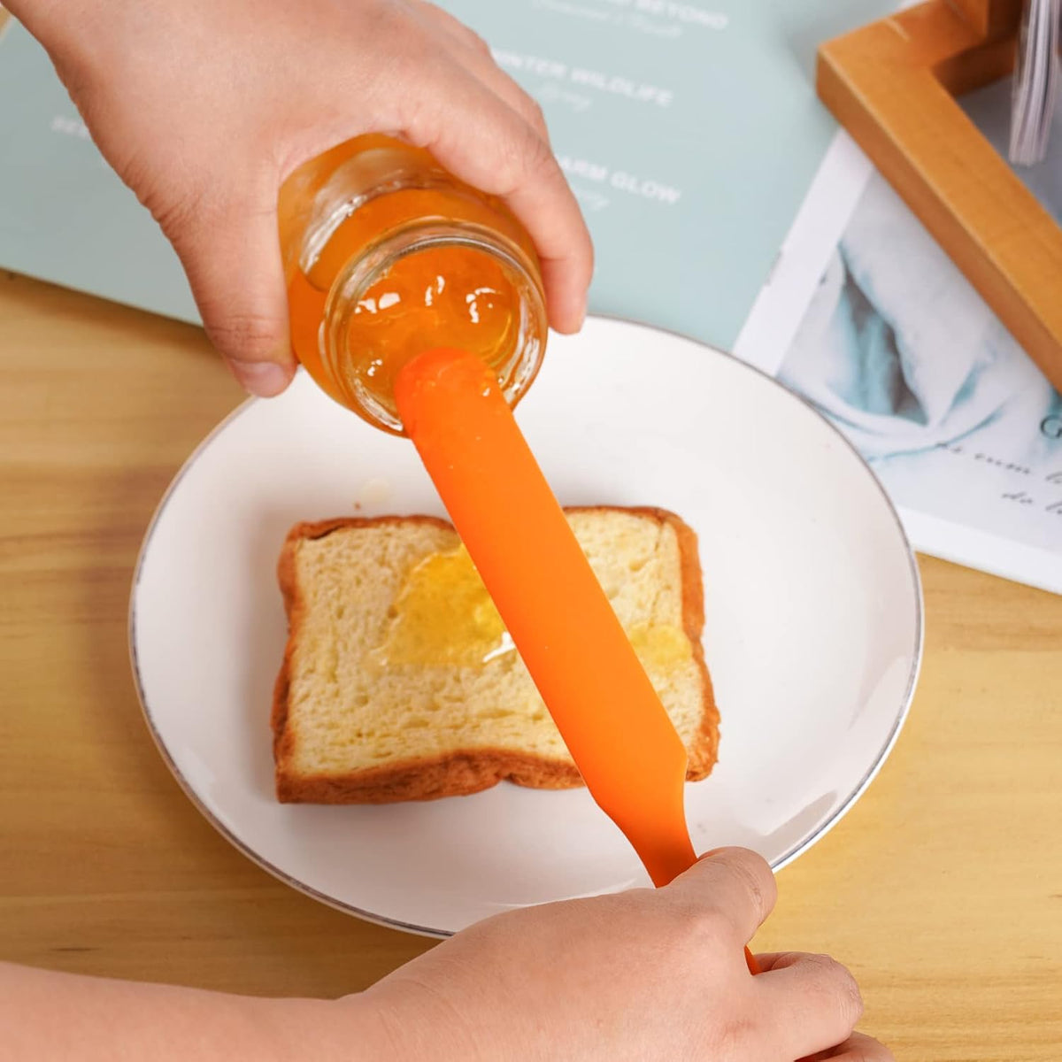 6pcs Silicone Spatulas Heat Resistant Jar Spatulas Cake Cream Butter Spatulas with Long Handle Non-Stick Kitchen Baking Cooking Resin Craft Stirring Mixing Scraper Tool (6 Colors)