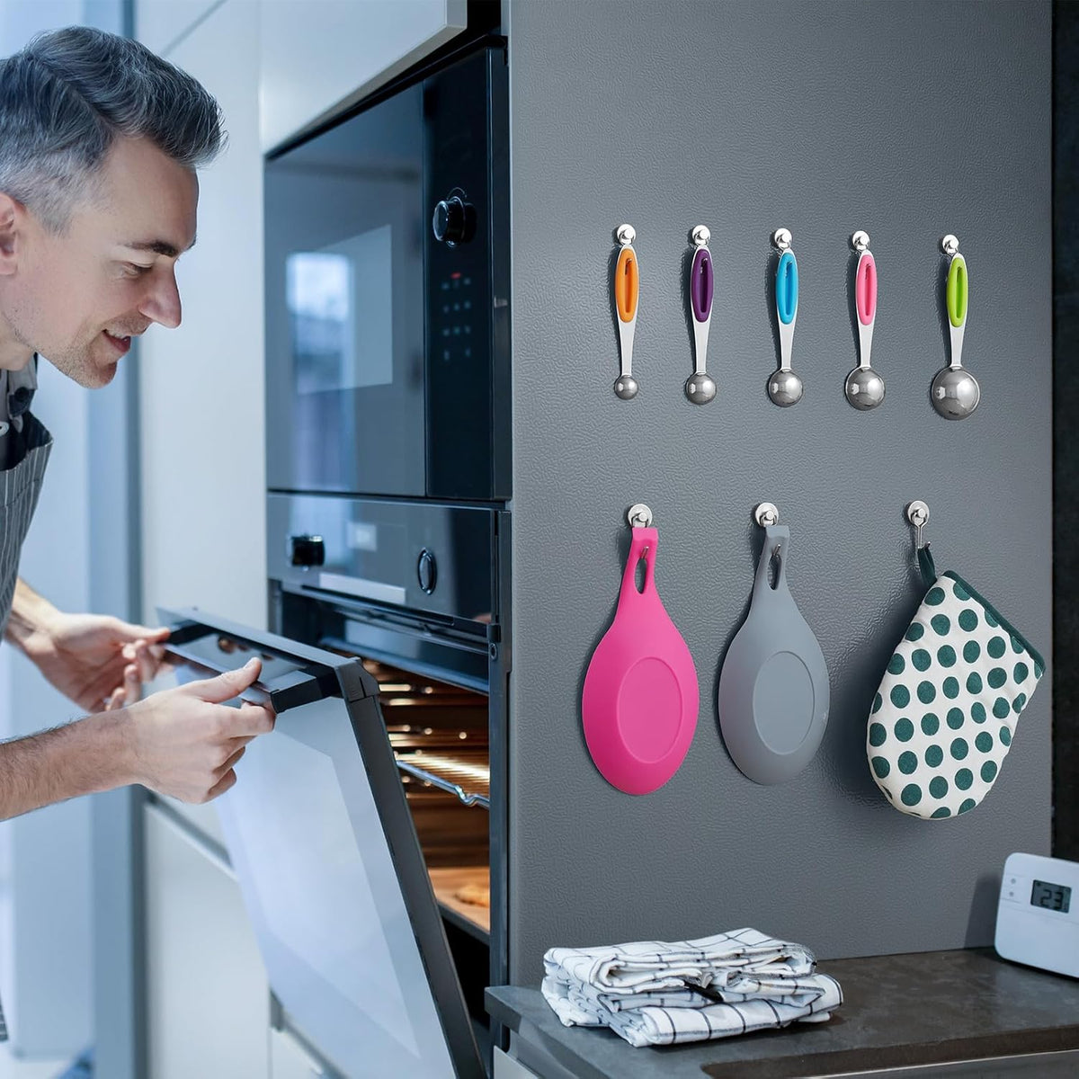 Mini Magnetic Hooks, Strong Neodymium Magnet with Small Hook
