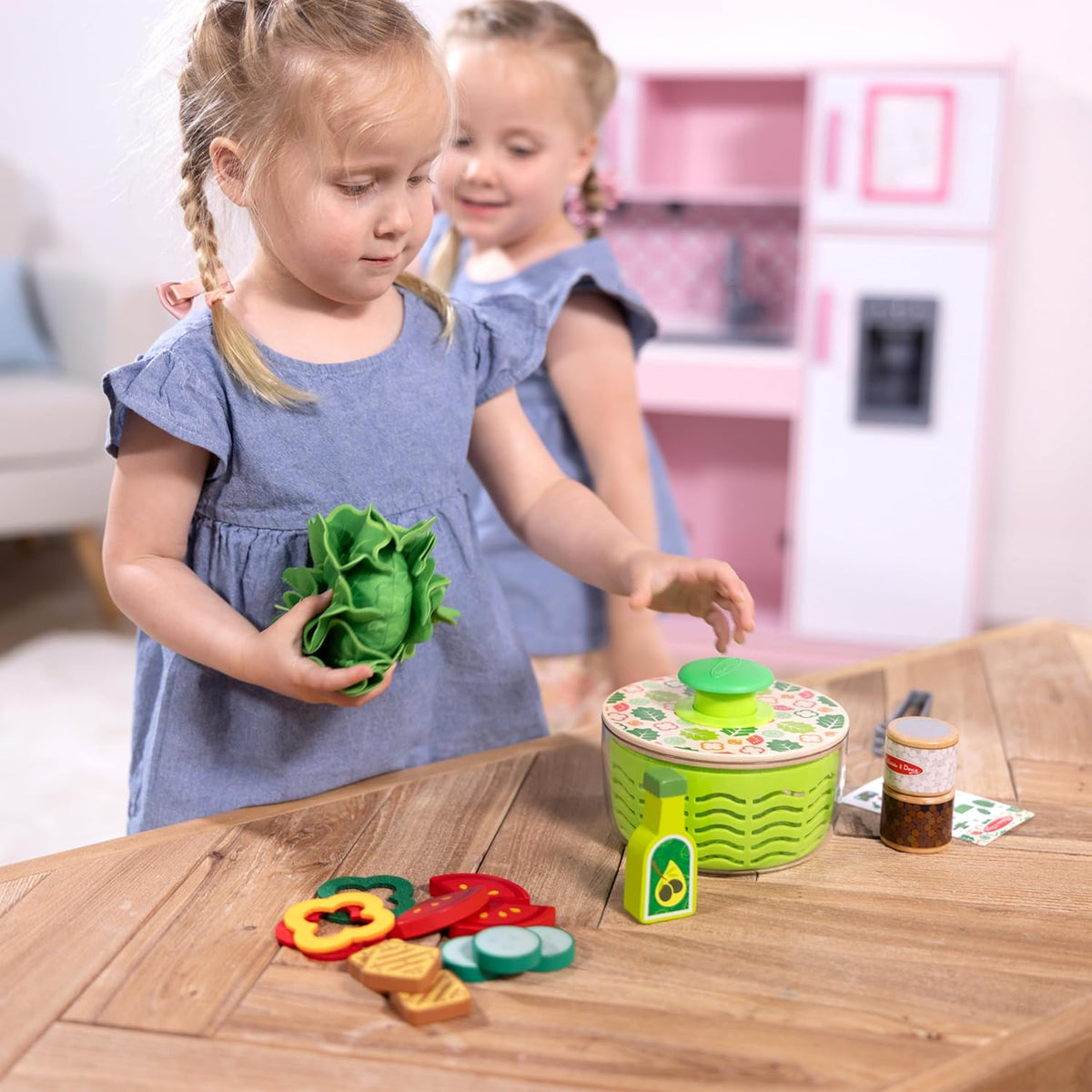 Melissa & Doug Salad Spinner 28-Piece Play Kitchen Toy