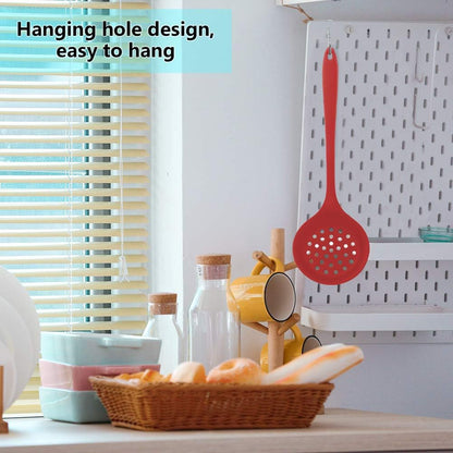 Slotted Spoon, Heatproof Skimmer Strainer Slotted Spoon, Seamless One-Piece Non-Stick Cooking Silicone Scoop Ladle with Ergonomic Handle for Filter Vegetable, Pasta and More (Black)