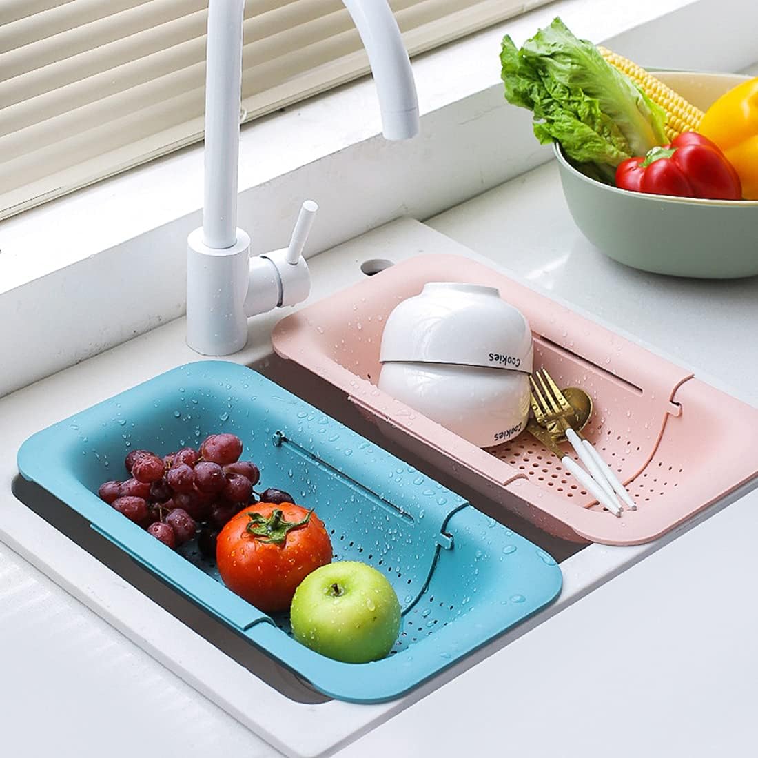 Collapsible Sink Colanders and Strainers Basket Over the Sink Colander Collapsible Colander Extendable Plastic Fruit Vegetable Strainer Drainer Basket for Kitchen (Length 14.3 inch-19.4 inch) (White)